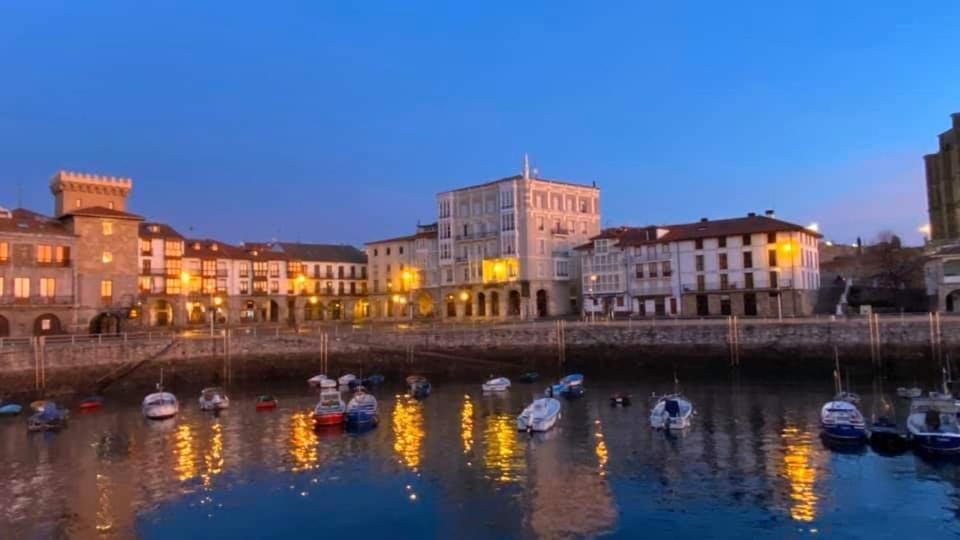 Costa Norte Apartamento Con Terraza Garaje Y Piscina Castro Urdiales Extérieur photo