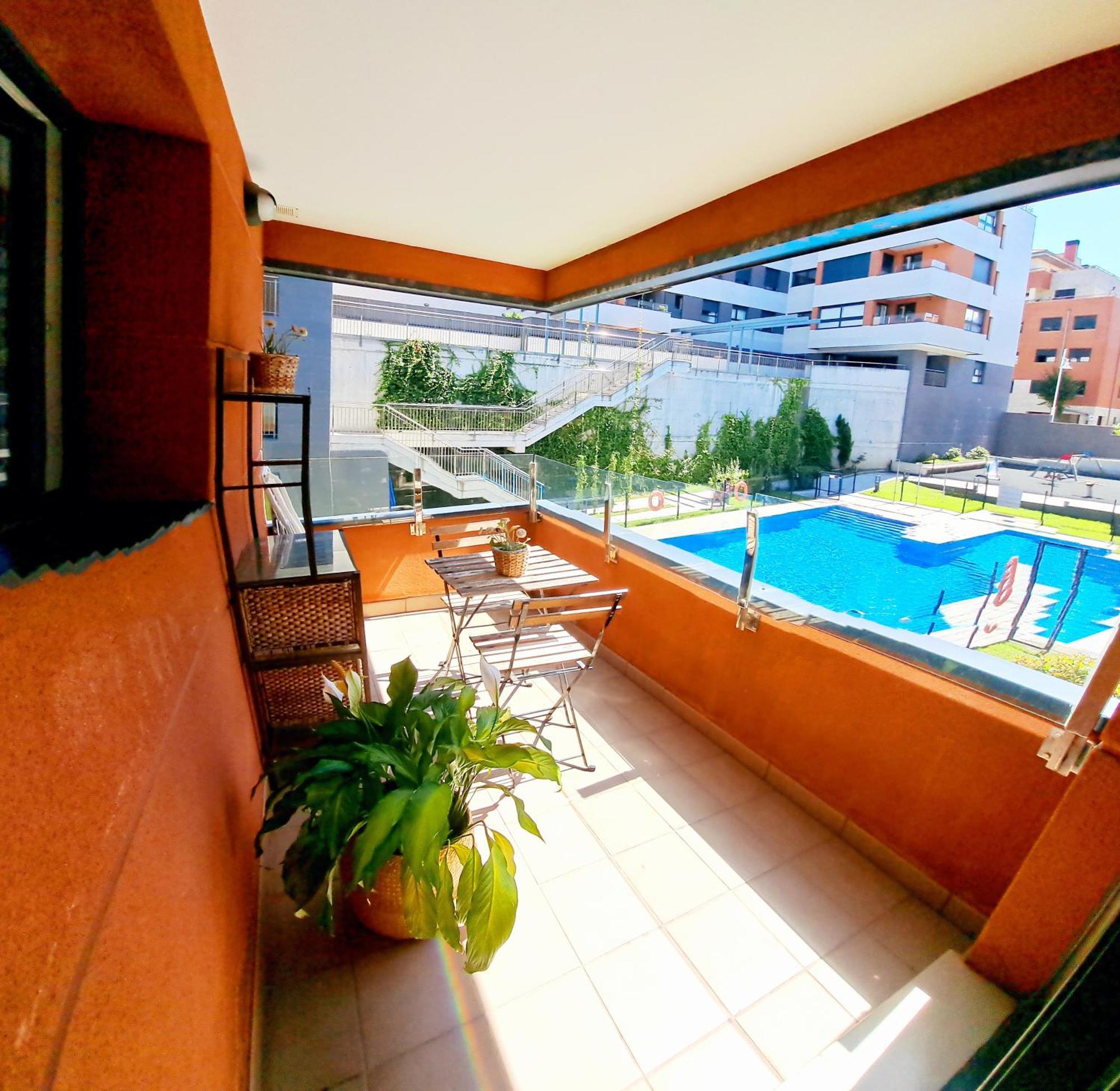 Costa Norte Apartamento Con Terraza Garaje Y Piscina Castro Urdiales Extérieur photo