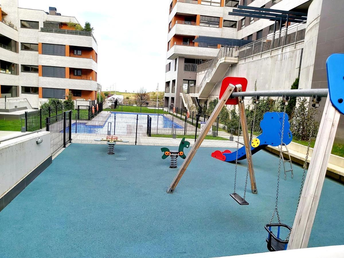 Costa Norte Apartamento Con Terraza Garaje Y Piscina Castro Urdiales Extérieur photo